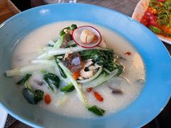海鲜手工菠菜面-喜洲吧·江畔老船厂·庭院餐厅(喜临院店)