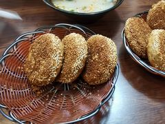 -万红路羊汤烧饼店(将台路店)