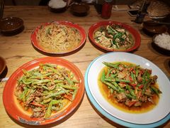 -先启半步颠小酒馆(虹桥龙湖天街店)