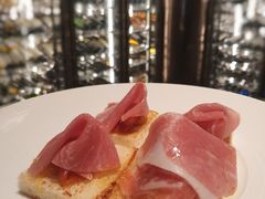 -wineapp葡萄酒餐吧(外滩金融中心店)