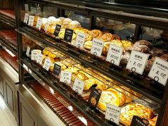 面包甜点陈列柜-红跑车(三牌楼店)