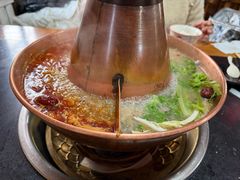 -果松木炭酸菜铜火锅·外婆参鸡汤