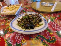 -闯关东东北农家菜(崂山石老人店)