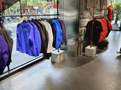 -ARC'TERYX始祖鸟(北京王府中环店)