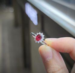 -威德钻石-克拉钻大本营(南京东路店)