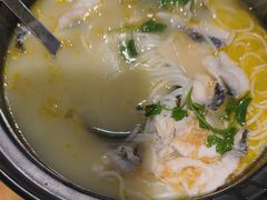-九锅一堂酸菜鱼(万达广场店)