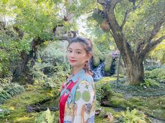 -Chom Cafe and Restaurant