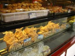 面包甜点陈列柜-闻酥园(大慈寺店)