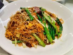芥兰腊味炒银丝米粉-粤财皇冠假日酒店·彩华轩中餐厅
