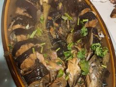 鲶鱼炖茄子-临江米莉莎饭店