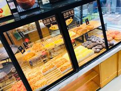 面包甜点陈列柜-超港·蛋糕面包(包河万达店)