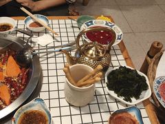 -山悦里 山野·鲜火锅(罗斯福广场店)