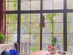 靠窗位-70后饭吧(府河街店)