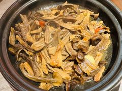 砂锅鹿茸菌-山四砂锅(太原钟楼街店)