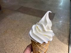 魔天脆脆冰淇淋-蜜雪冰城(东方广场德胜楼店)