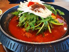 土豆排骨火锅-喇喇排骨火锅·传统韩式脊骨汤(望京西园总店)