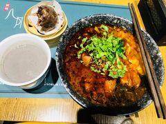 -八月美食小馆(银泰城总店)