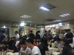 等位区-华威达牛庄(黄埔大道西店)