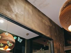 -香巴拉云南餐厅(华莱坞店)