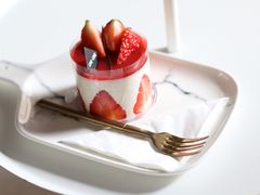 -UNI UNI(环亚凯瑟琳店)