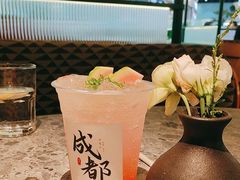 芭乐气泡水-芭莉与彩虹西餐厅(成都合生汇店)
