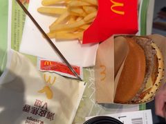 -麦当劳(乳山路店)