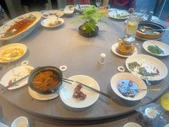 -HOMES上海本帮菜(襄阳公园店)