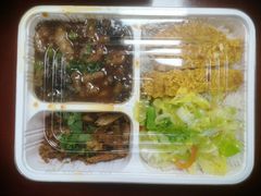 香菇滑鸡饭-魏家凉皮(大差市店)
