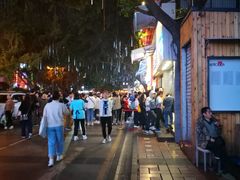 -八一好吃街·高品美食广场