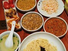 -裕兴记•蟹黄面馆(人民广场店)