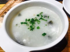 皮蛋瘦肉粥-小城粥道·海胆鲜虾粥(解放广场店)
