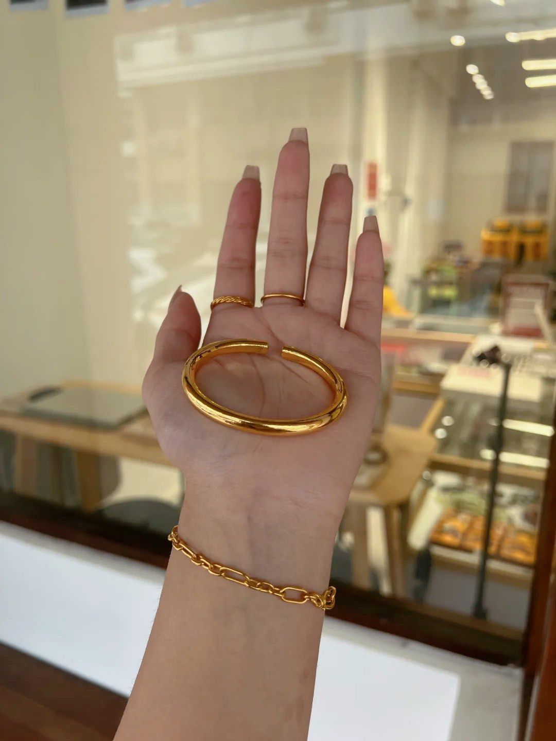新入手的开口高背泥鳅背黄金手镯,超喜欢