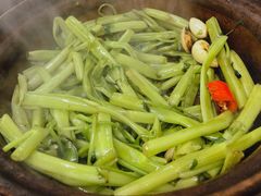 虾酱啫通菜-天宝食坊·啫啫煲大排档(西华路店)