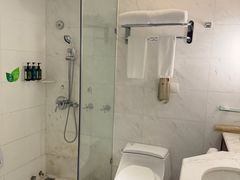 -深圳富苑皇冠假日套房酒店