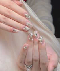 -芊冉•美甲美睫纹绣