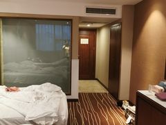 -怡华威斯达酒店(重庆医科大学附属儿童医院店)