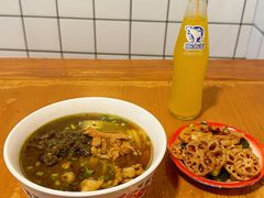 -矮子粉店1985·长沙米粉(湘春路店)