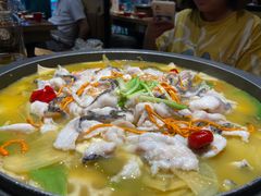 -山城外·非遗酸菜鱼(蜀都万达店)