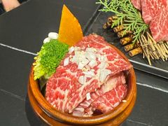 -山川小町·极番烧肉(新地假日广场店)