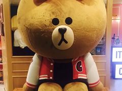 -LINE FRIENDS Garosu-gil Flagship Store