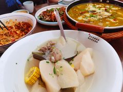 -有红鸡毛店·川菜(建设路店)