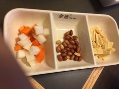 -拿渡·水煮鱼麻辣香锅(王府井奥莱·香江小镇店)