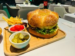 -DEEP·深美式餐吧(五棵松华熙LIVE店)