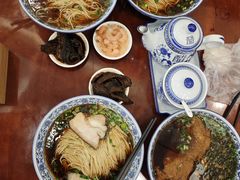 爆鳝焖肉面-伟记奥面馆(养育巷店)