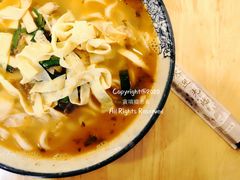 老酸菜牛肋条面-阿彬生炒牛肉面(解放路店)