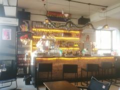 -Mx.cocktail bar