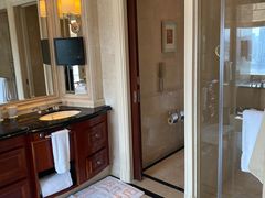 -广州富力丽思卡尔顿酒店