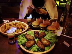 -Helens海伦司小酒馆(复旦大学店)