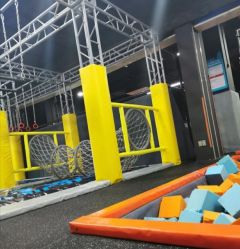 -蹦贝运动中心·蹦床·攀岩·闯关(龙岗店)