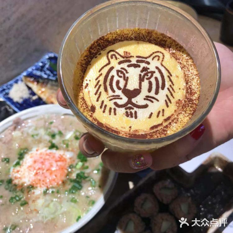 闺蜜小聚就选这家大虎寿司呀！